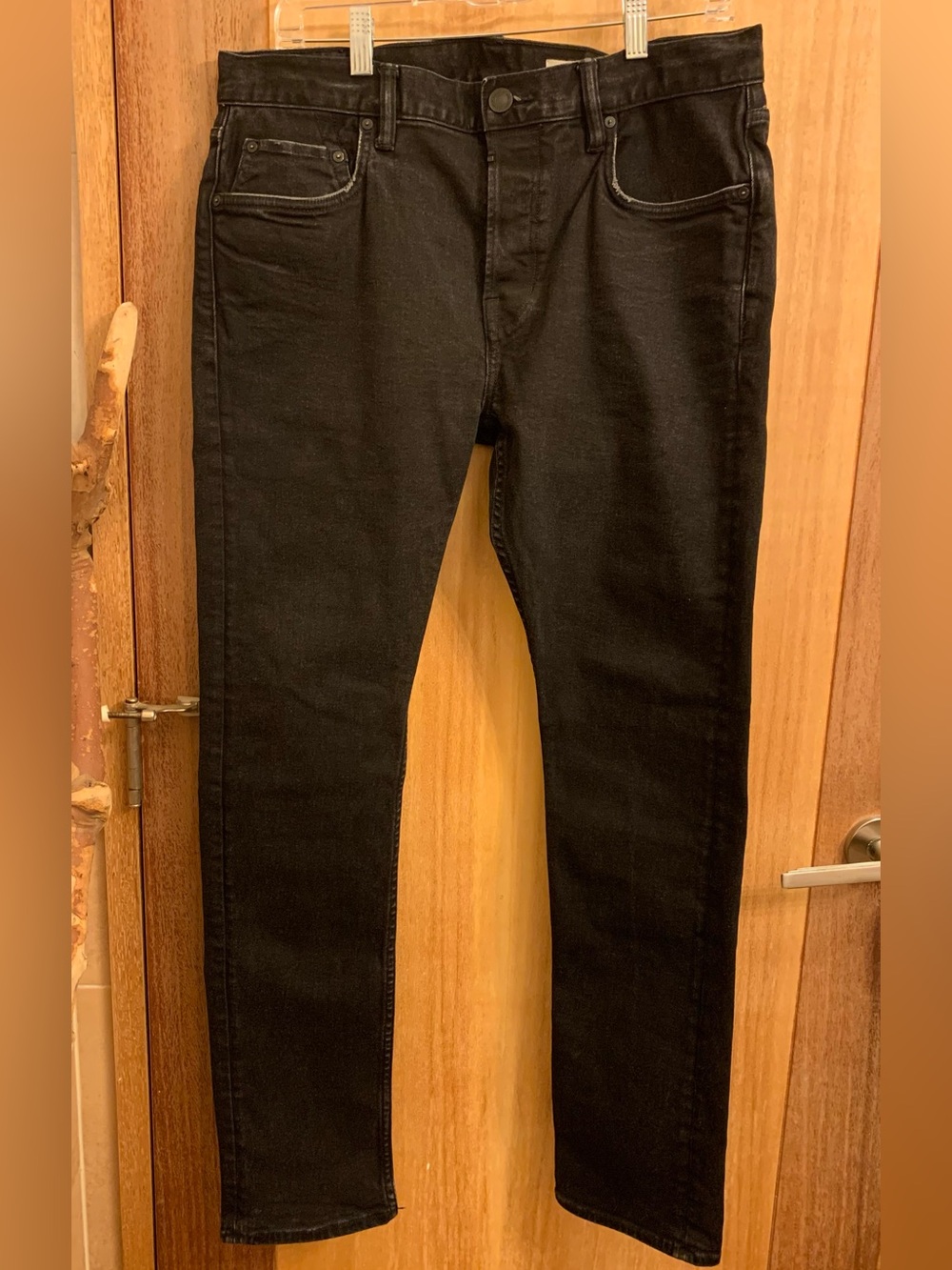 AllSaints Men's Cigarette Cut Jeans in Black Goth Stretch